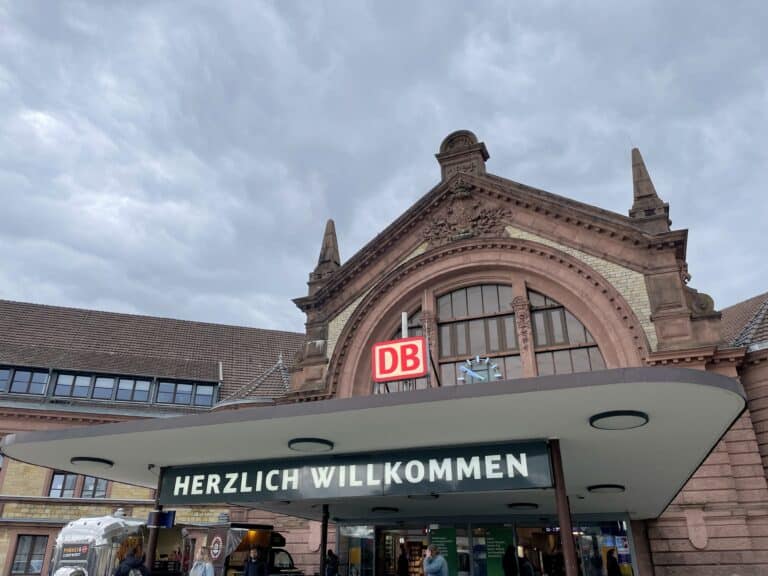 Hauptbahnhof in Osnabrück / Foto: Dominik Lapp in Innenstadt