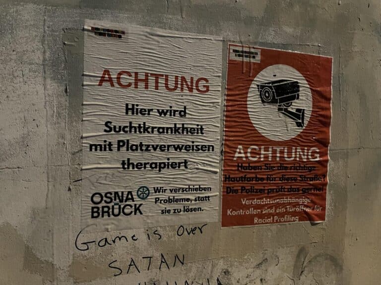 Plakate der Aktivisten. / Foto: Unordnungsamt in Innenstadt