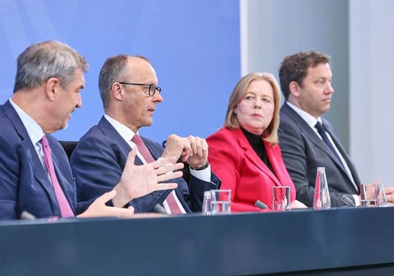 Pressekonferenz nach