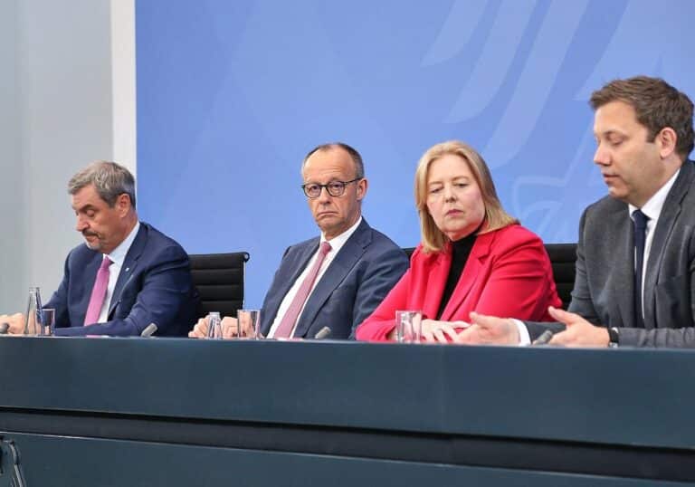 Pressekonferenz nach