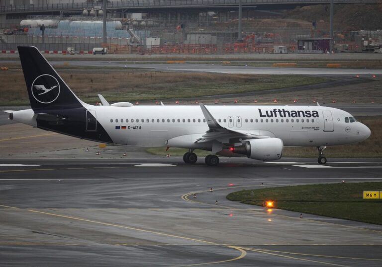 Lufthansa-Maschine (Archiv)