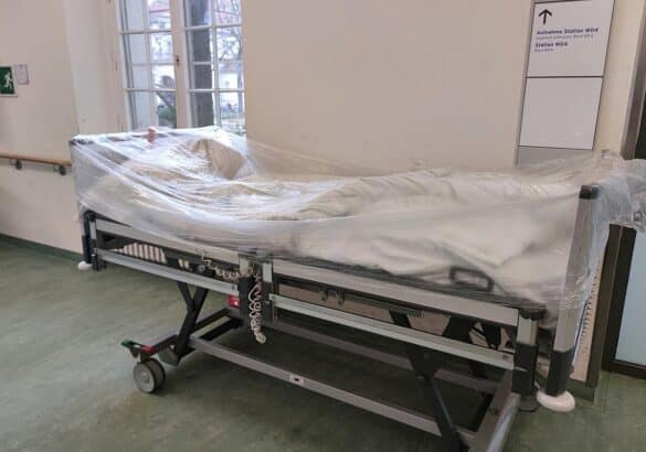 Krankenhausbett (Archiv)