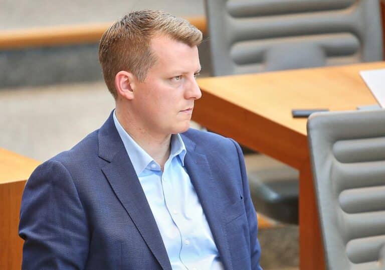 Henning Höne