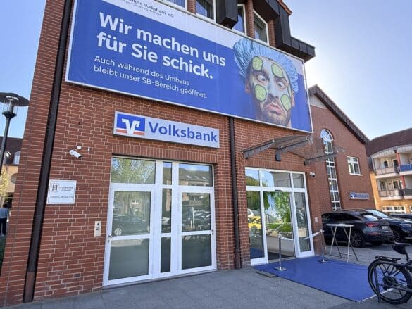 Die frisch renovierte Volksbank in Wallenhorst