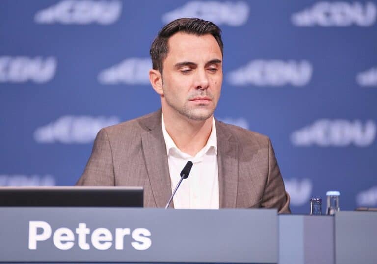Daniel Peters