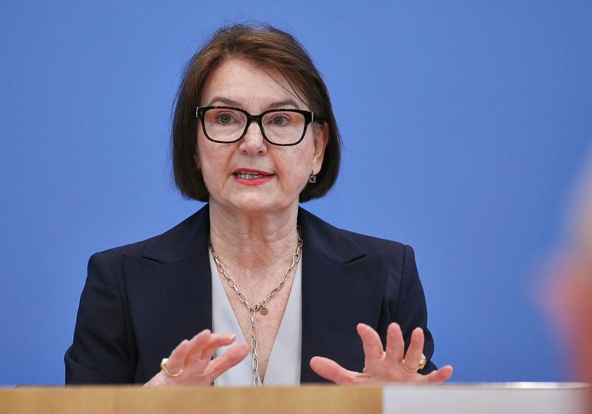 Iris Schöberl
