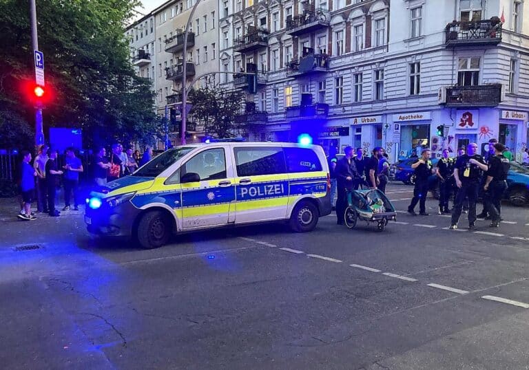 Polizei nach