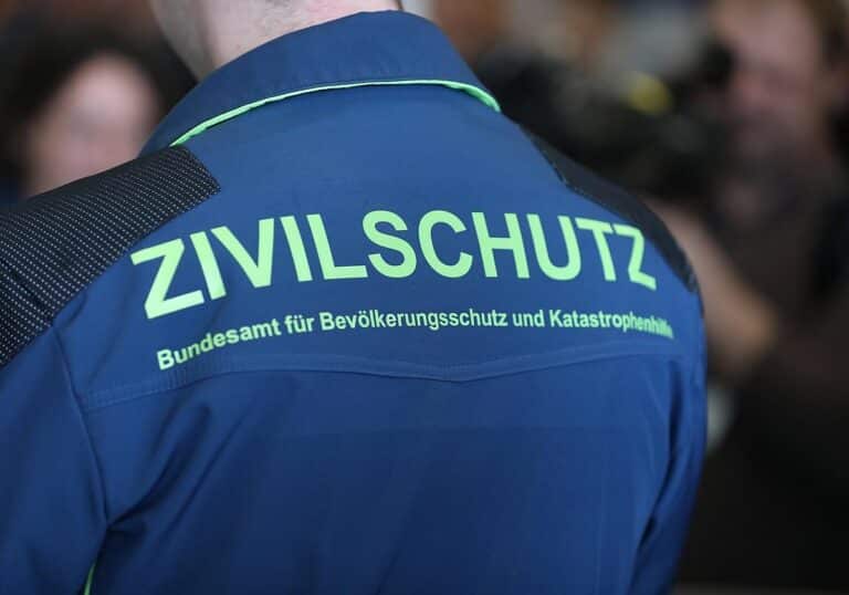 Zivilschutz-Mitarbeiter (Archiv)