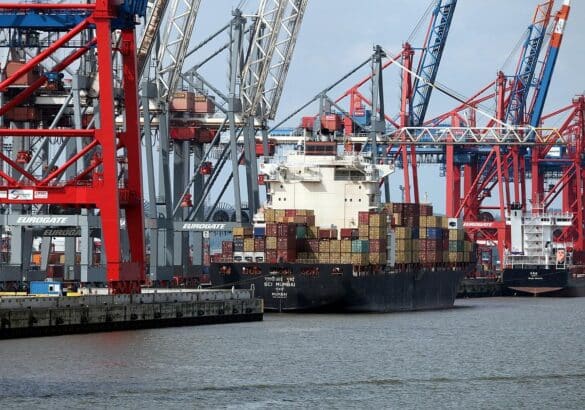 Containerschiff (Archiv)