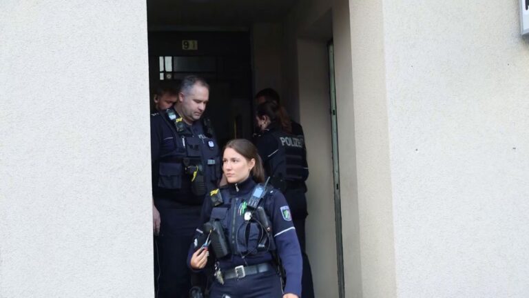 Massenschlägerei in Wuppertal: Sechs Verletzte