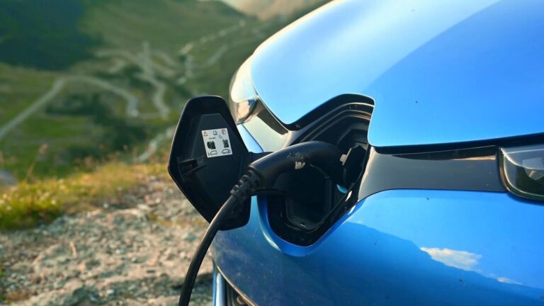 Neue E-Auto-Förderung startet mit großer Nachfrage