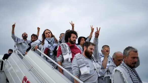 Israel schiebt Gaza-Aktivisten ab: Vorwürfe der Misshandlung