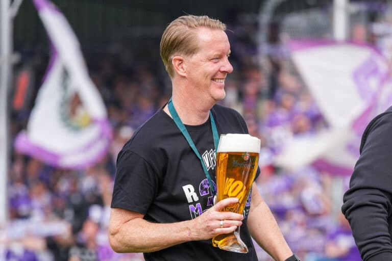 Timo Schultz bei der Meisterfeier des VfL Osnabrück.