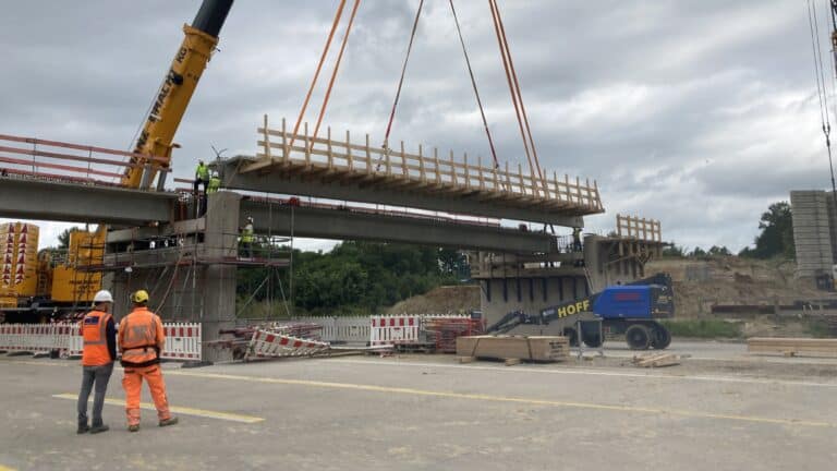 Neue Autobahnbrücken führen über die A1. / Foto: Autobahn Westfalen in Landkreis Osnabrück (Region)