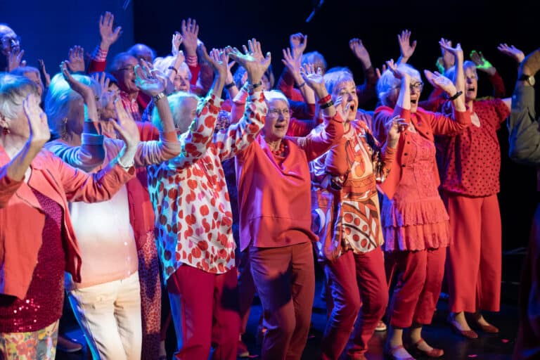 Heaven can Wait Chor / Foto: G2 Baraniak, Steffen Baraniak in Innenstadt