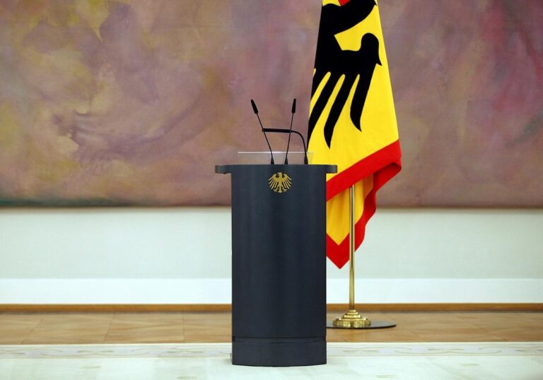 Rednerpult des