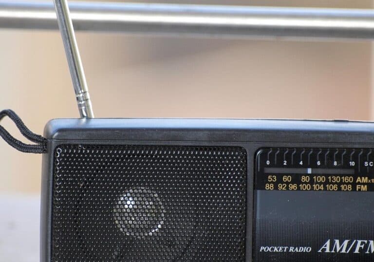Radio /