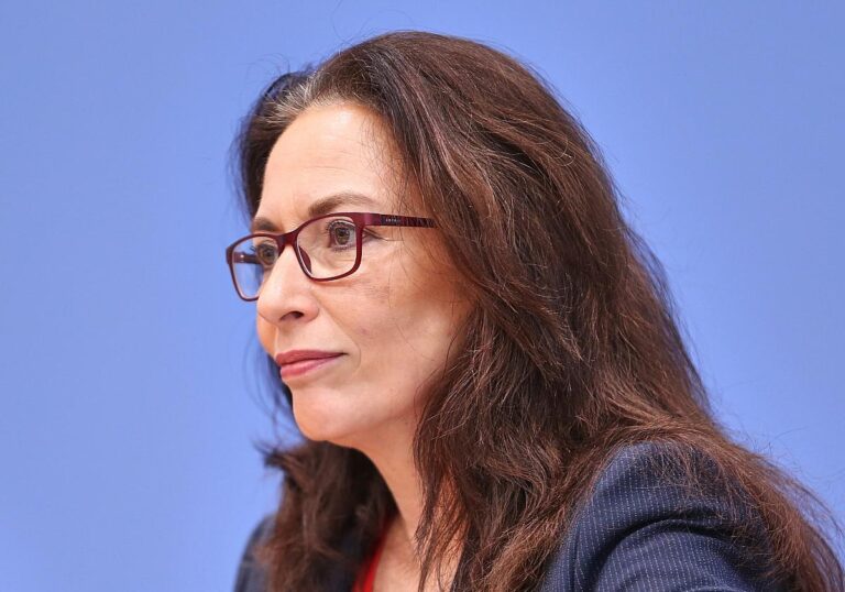 Yasmin Fahimi