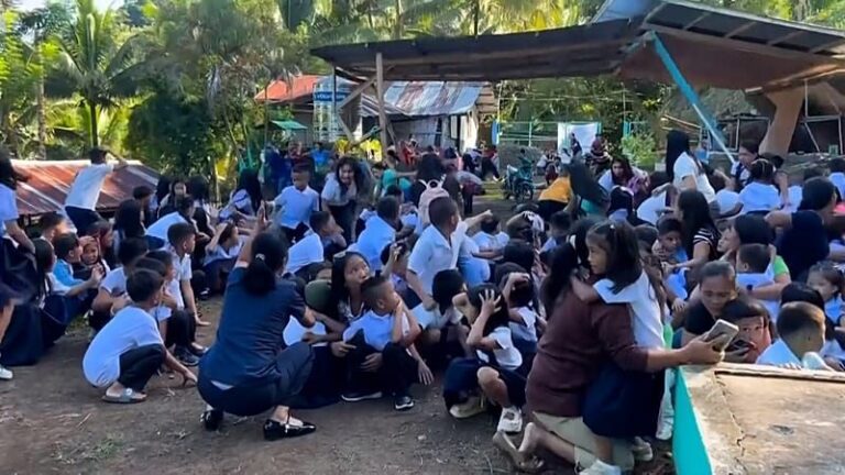 Schweres Erdbeben auf den Philippinen: Vier Tote und schwere Schäden