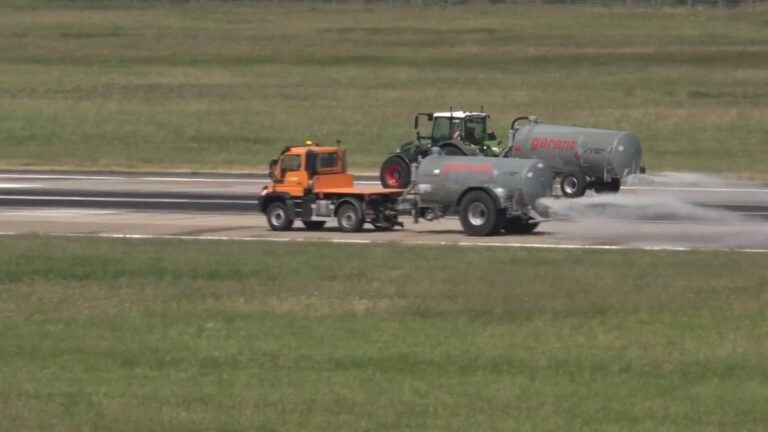 Flughafen Hannover wässert Landebahn gegen Hitzeschäden