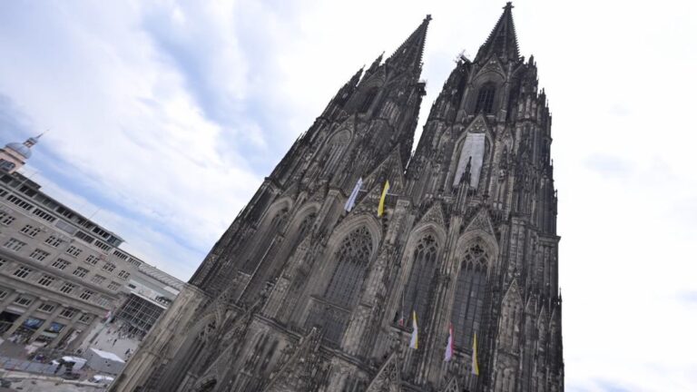 Kölner Dom führt Eintrittsgebühr von zwölf Euro ein
