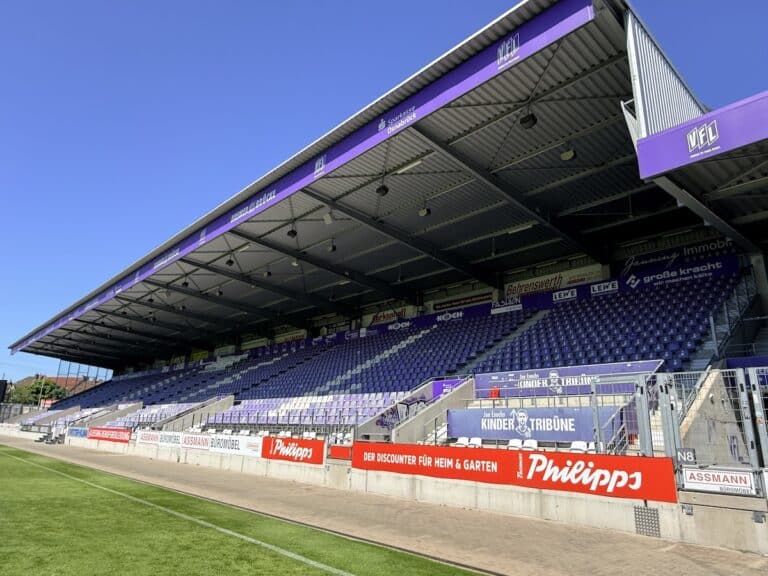 Symbolbild VfL Stadion an der Bremer Brücke in Schinkel