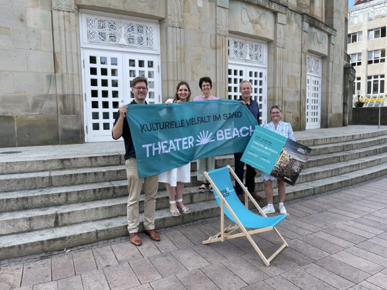 Das Organisationsteam freut sich auf den sechsten Theater Beach. / Foto: Dominik Lapp in Innenstadt