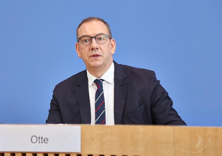 Henning Otte