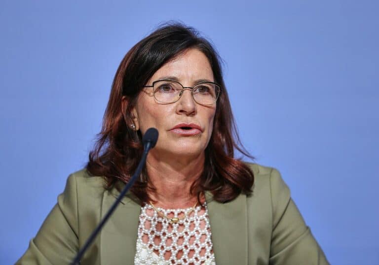 Nicola Buhlinger-Göpfarth