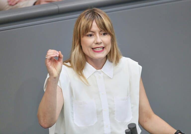 Clara Bünger