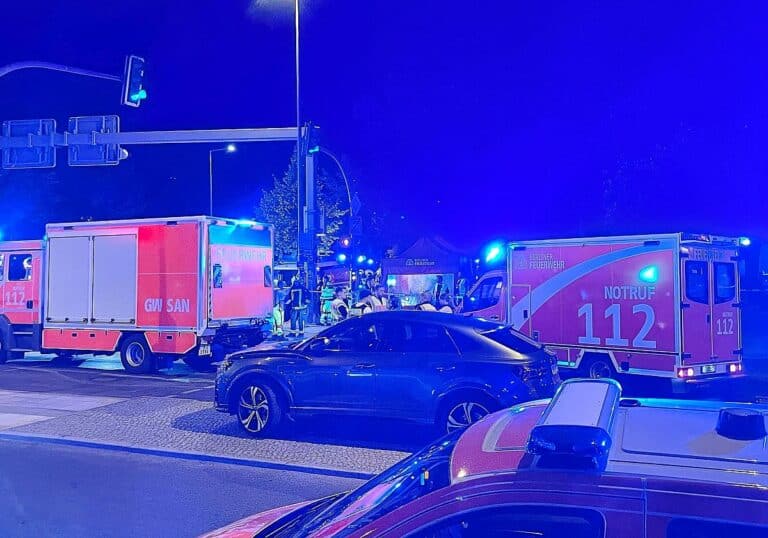 Auto fährt