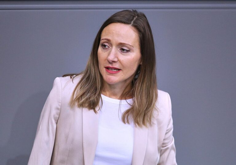 Jasmina Hostert