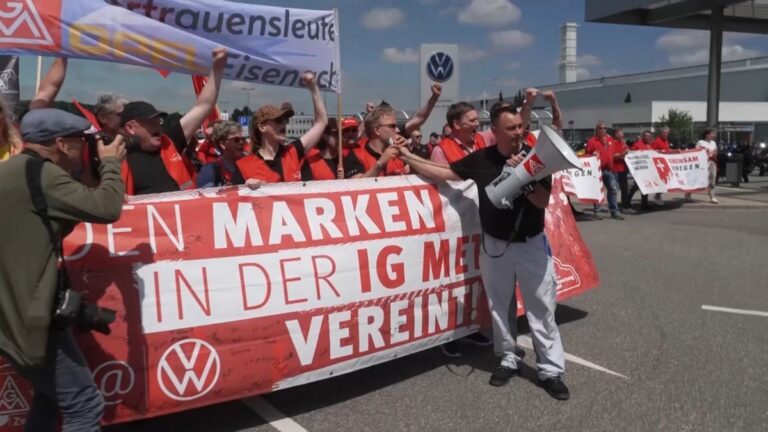 VW-Sparpläne: Proteste gegen Werksschließungen und Jobabbau