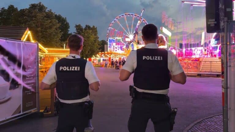 Großeinsatz in Würzburg: Polizei sucht bewaffneten Mann