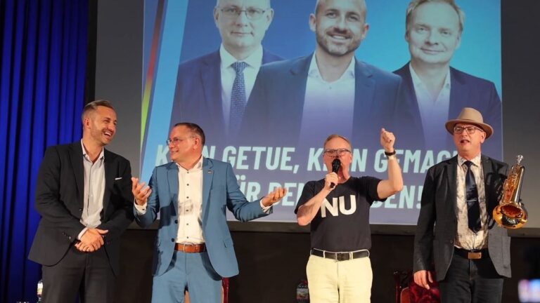 AfD-Politiker singen DDR-Hymne in Dessau-Roßlau
