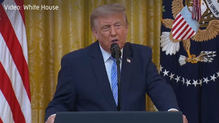 Trump wirft China Wahlbeeinflussung vor und sät Zweifel an Midterms