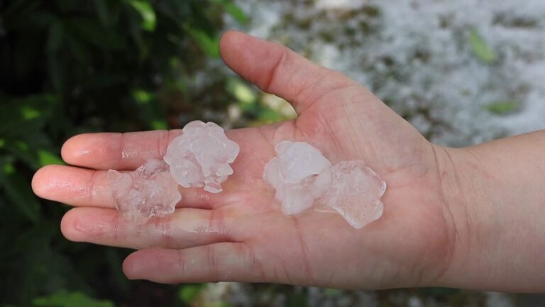 Hagel: Wie entsteht das Wetterphänomen und wie gefährlich ist es?