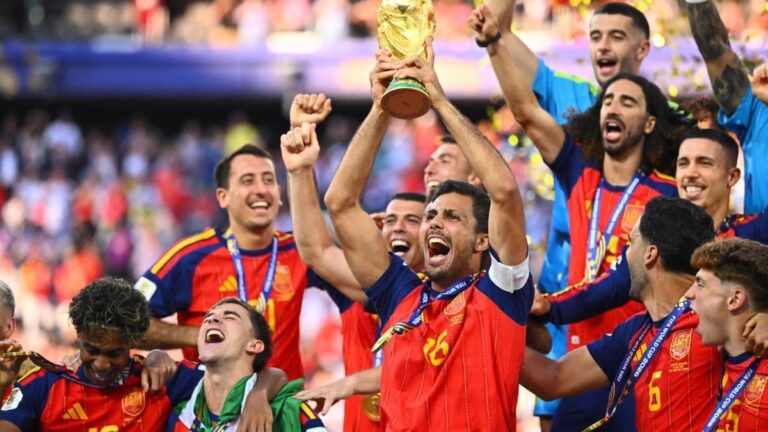 Spanien holt WM-Titel – Messi weint nach Finale
