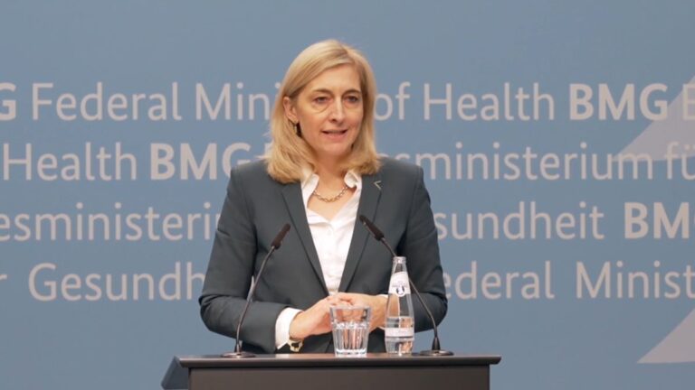 Kabinettsumbildung: Warken soll Kanzleramtschefin werden