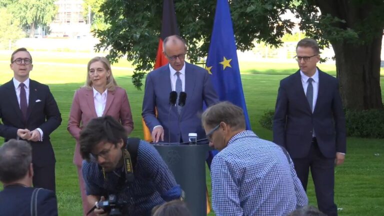 Merz baut Regierung um: Neue Rollen für Warken und Linnemann