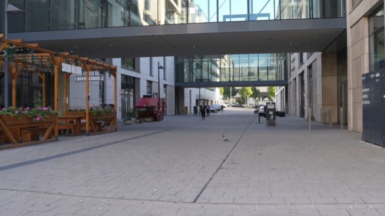 Messerangriff in Stuttgarter Einkaufszentrum: Frau lebensgefährlich
