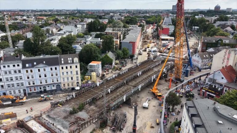Hamburger Sternbrücke: Rückbau und Transport der neuen Brücke