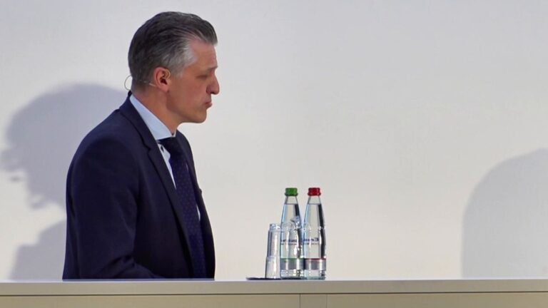Merz umbaut Kabinett: Warken wird Kanzleramtschefin, Linnemann