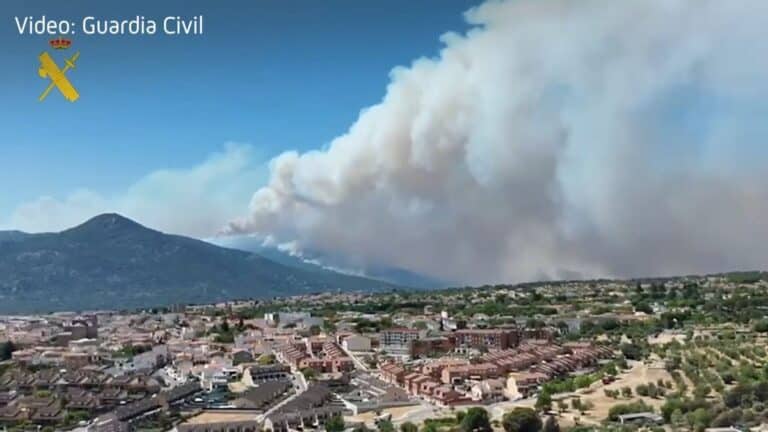 Waldbrände in Frankreich und Spanien: Zehntausende fliehen