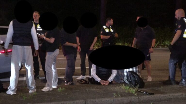 Massenschlägerei in Hamburg: Vier Verletzte nach Angriff auf Bolzplatz