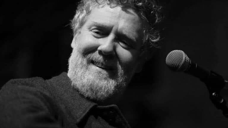 Oscar-Preisträger Glen Hansard bei Motorradunfall gestorben