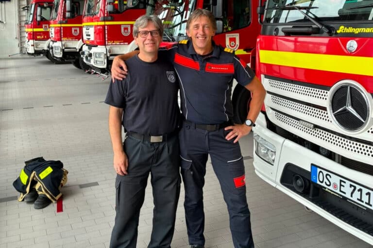 Dietrich Bettenbrock (li., Berufsfeuerwehr Osnabrück) und Harm Balk (Feuerwehr Kennemerland). / Foto: Feuerwehr Osnabrück in Osnabrück (Gesamtstadt)