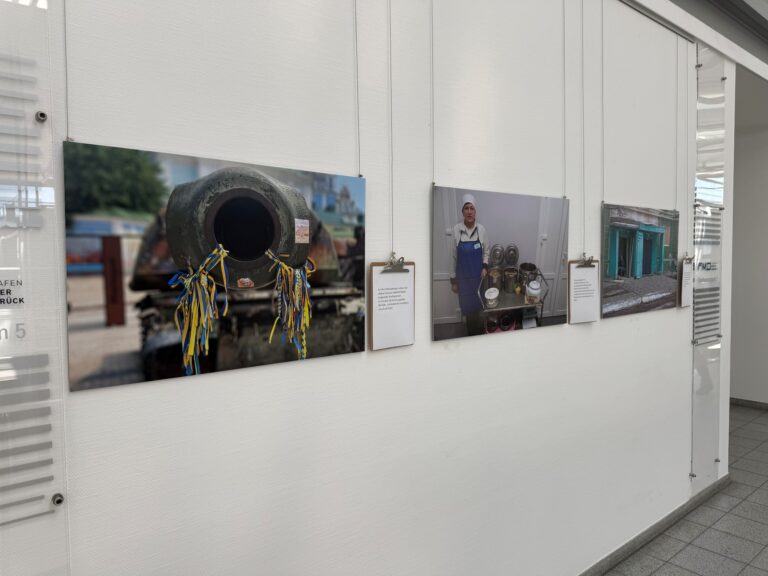 Ausstellung „Ukraine: Wenn der Alltag Krieg heißt“ / Foto: FMO in Osnabrück (Gesamtstadt)