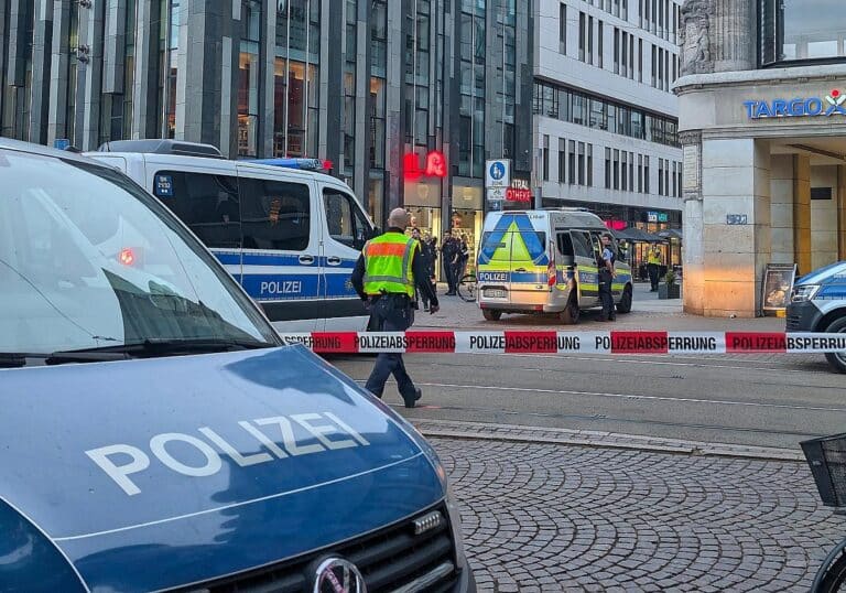 Auto fährt