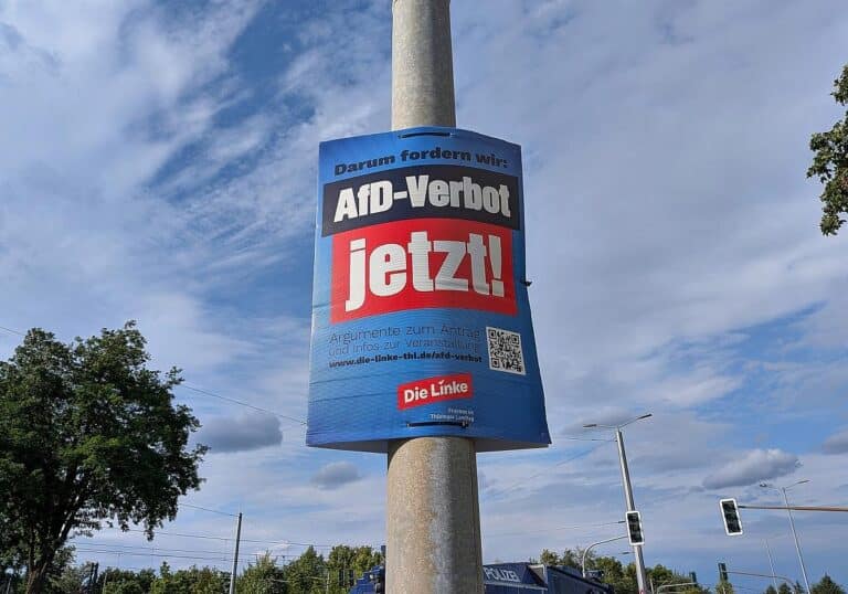 Plakat wirbt